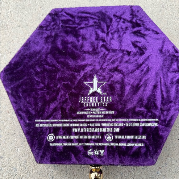 Jeffree Star eyeshadow Blood Lust pallete - Picture 2 of 6